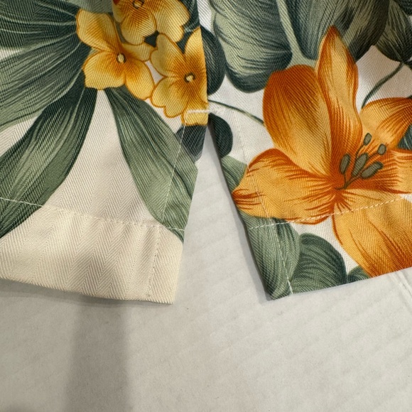 Tommy Bahama Mens Hawaiian Shirt Cream Yellow Green Floral SS 100% Silk Size XL - Picture 6 of 8